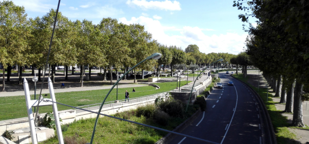 Straße an der Garonne